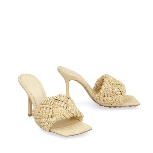 Bottega Veneta Beige Raffia-Pantoletten