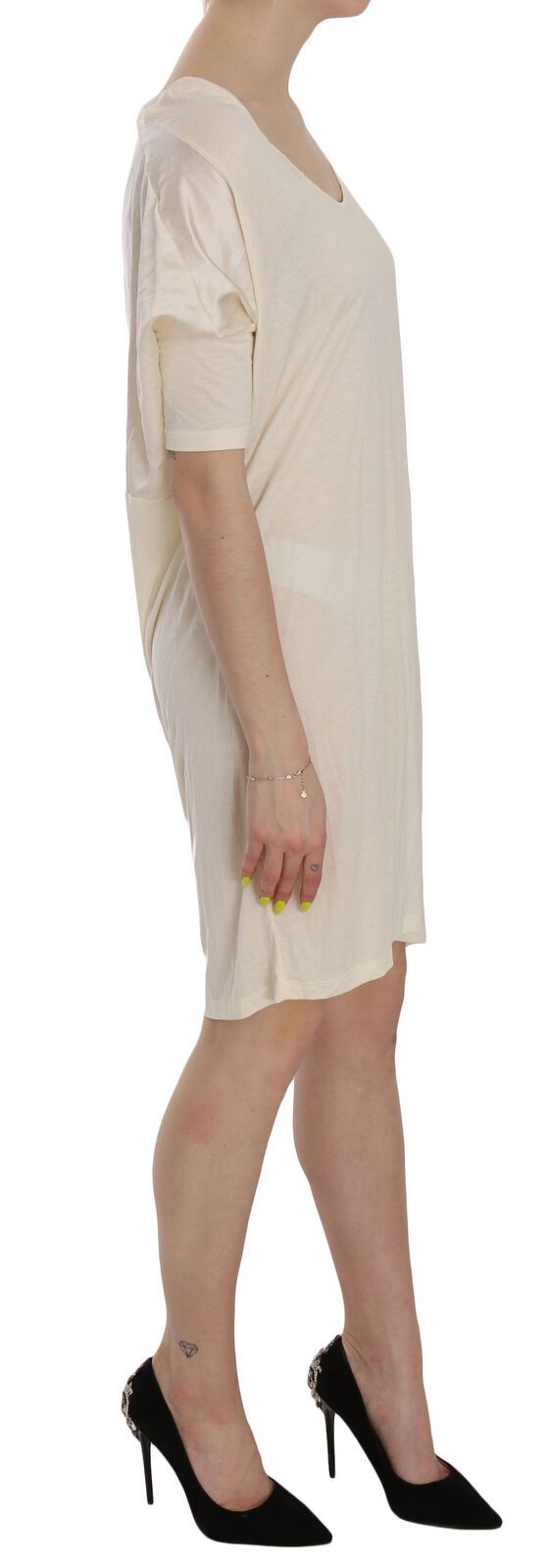 Costume National Cremefarbenes knielanges Kleid mit Rundhalsausschnitt