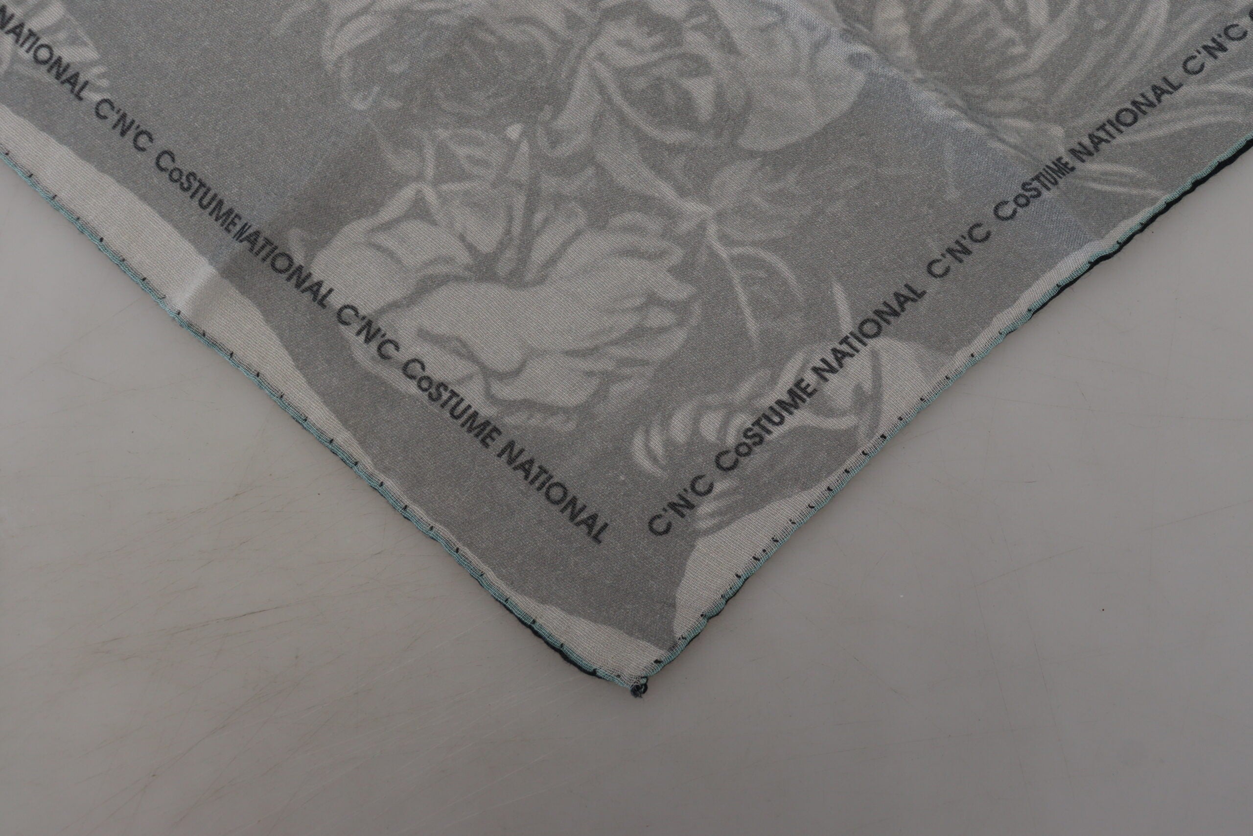 Costume National Grauer Print-Schal Foulard Markenschal