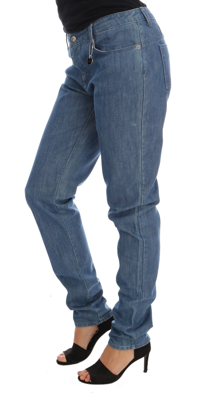 Costume National Boyfriend Fit Jeans aus Baumwolle mit blauer Waschung