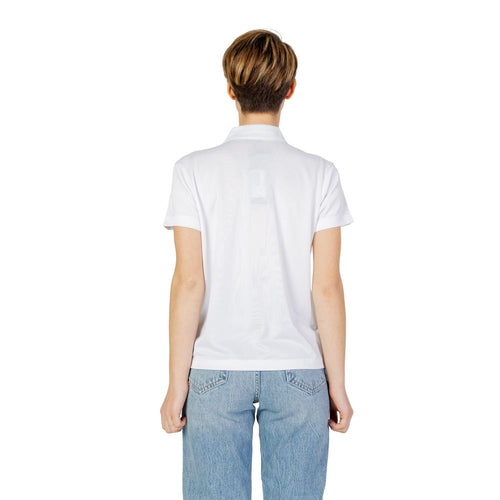 Blue t-shirt made of white polyester