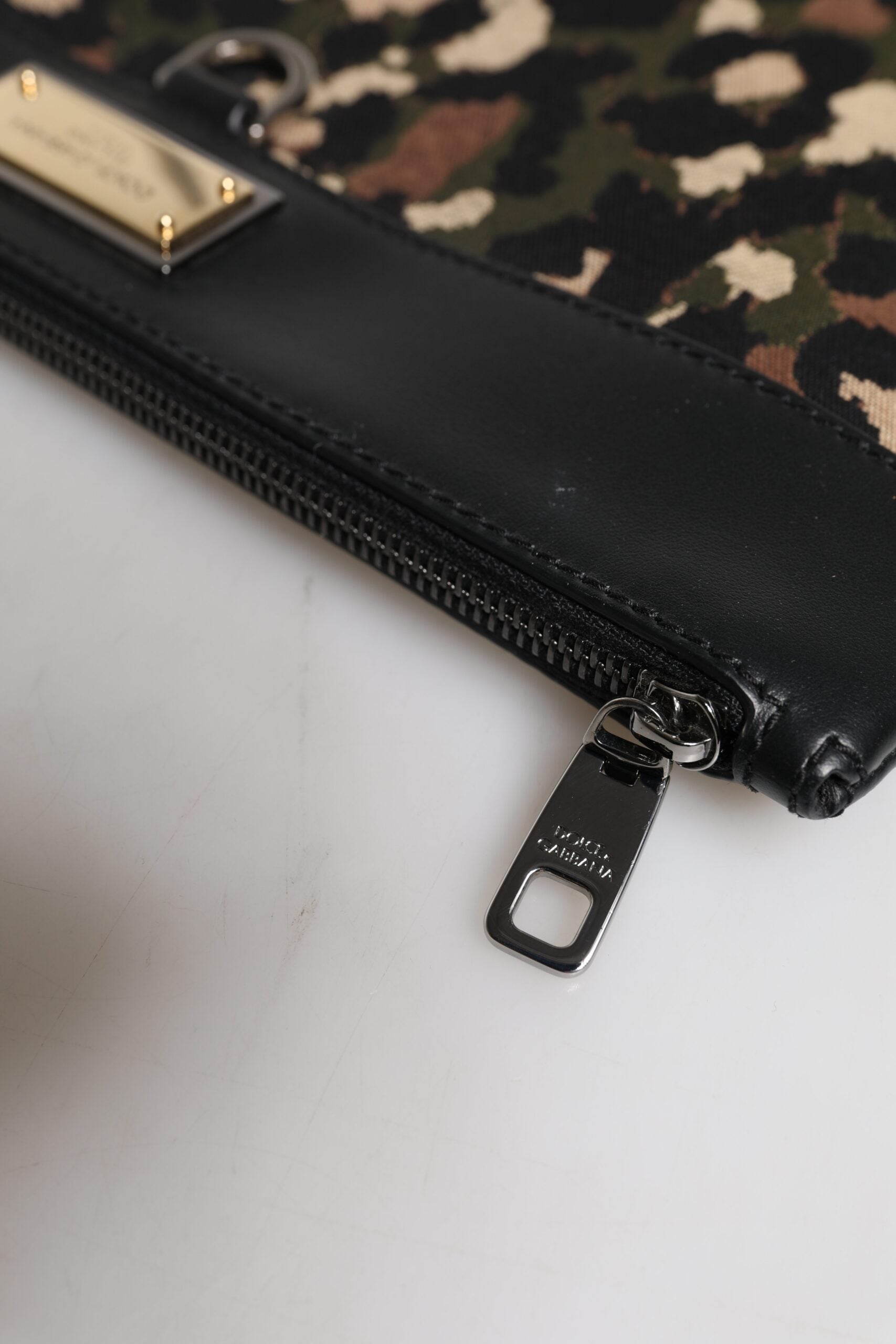 Dolce & Gabbana Multicolor Leopard Jacquard Print Logo Plaque Pouch Tasche