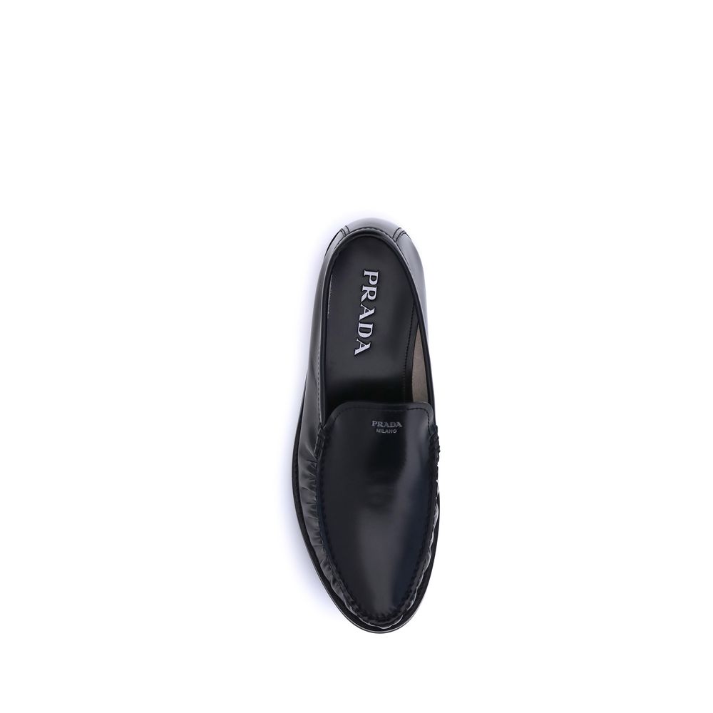 Prada Loafer aus gebürstetem Leder