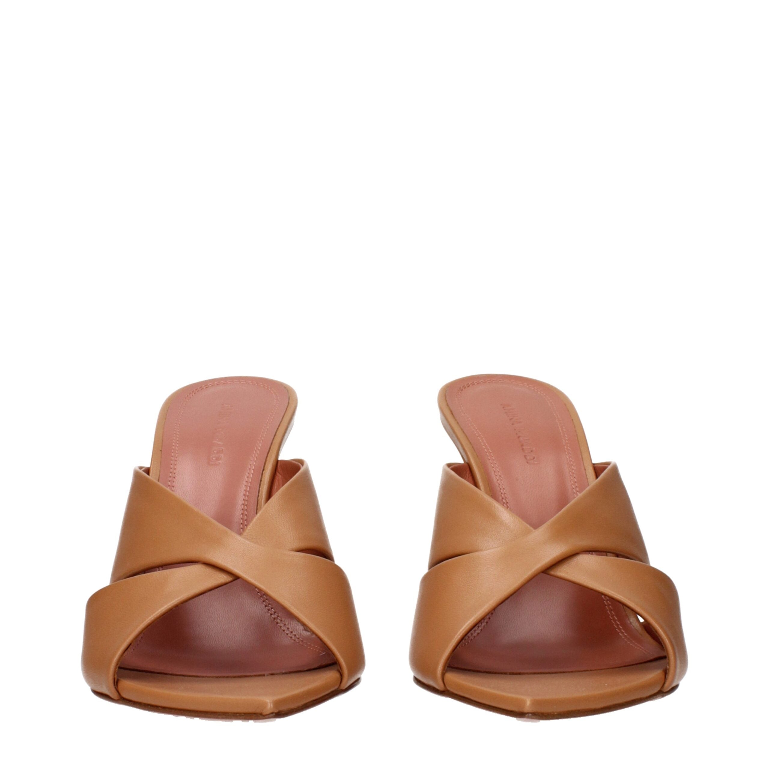Amina Muaddi Braune Leder-Stilettosandalen
