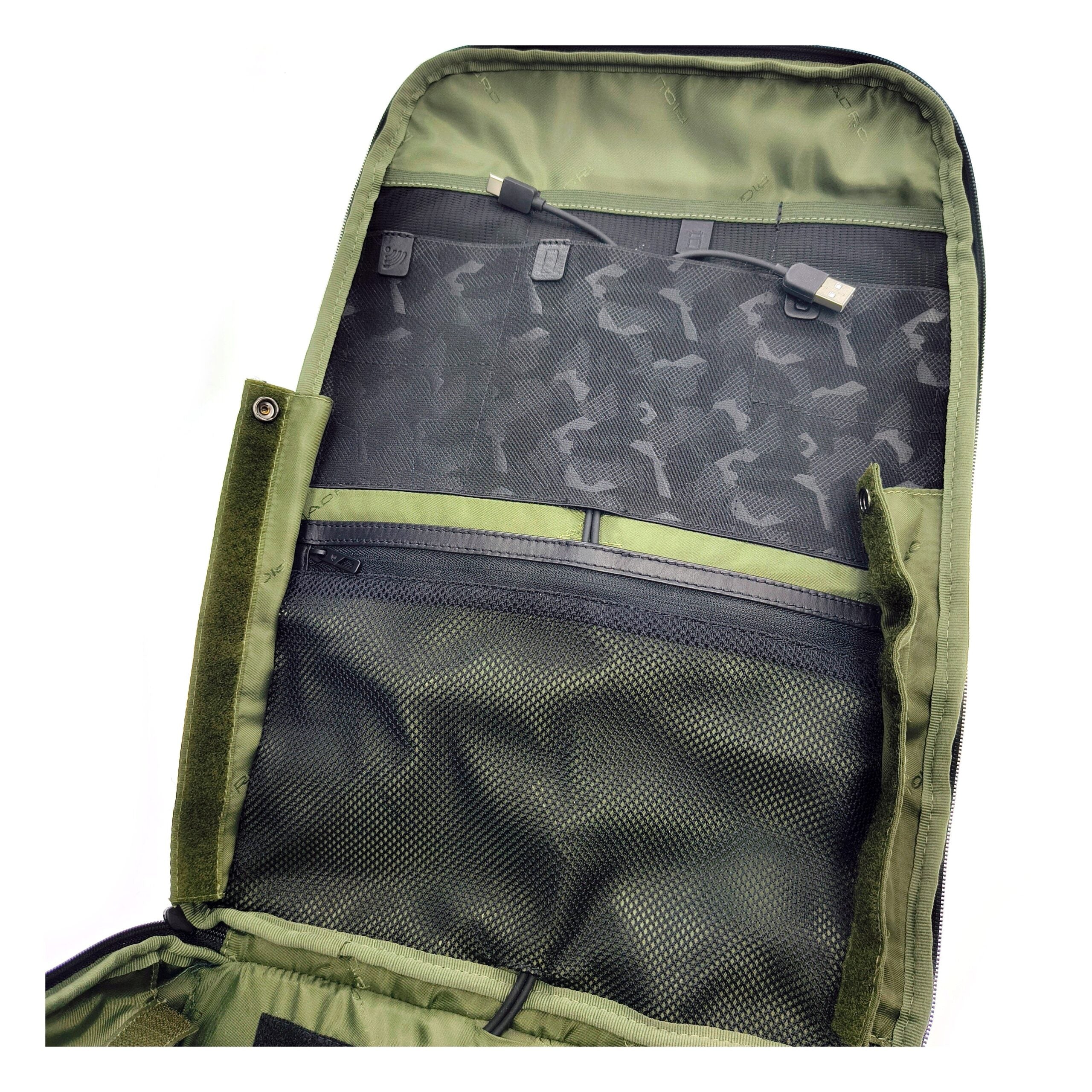 Piquadro Schwarzer Lederrucksack