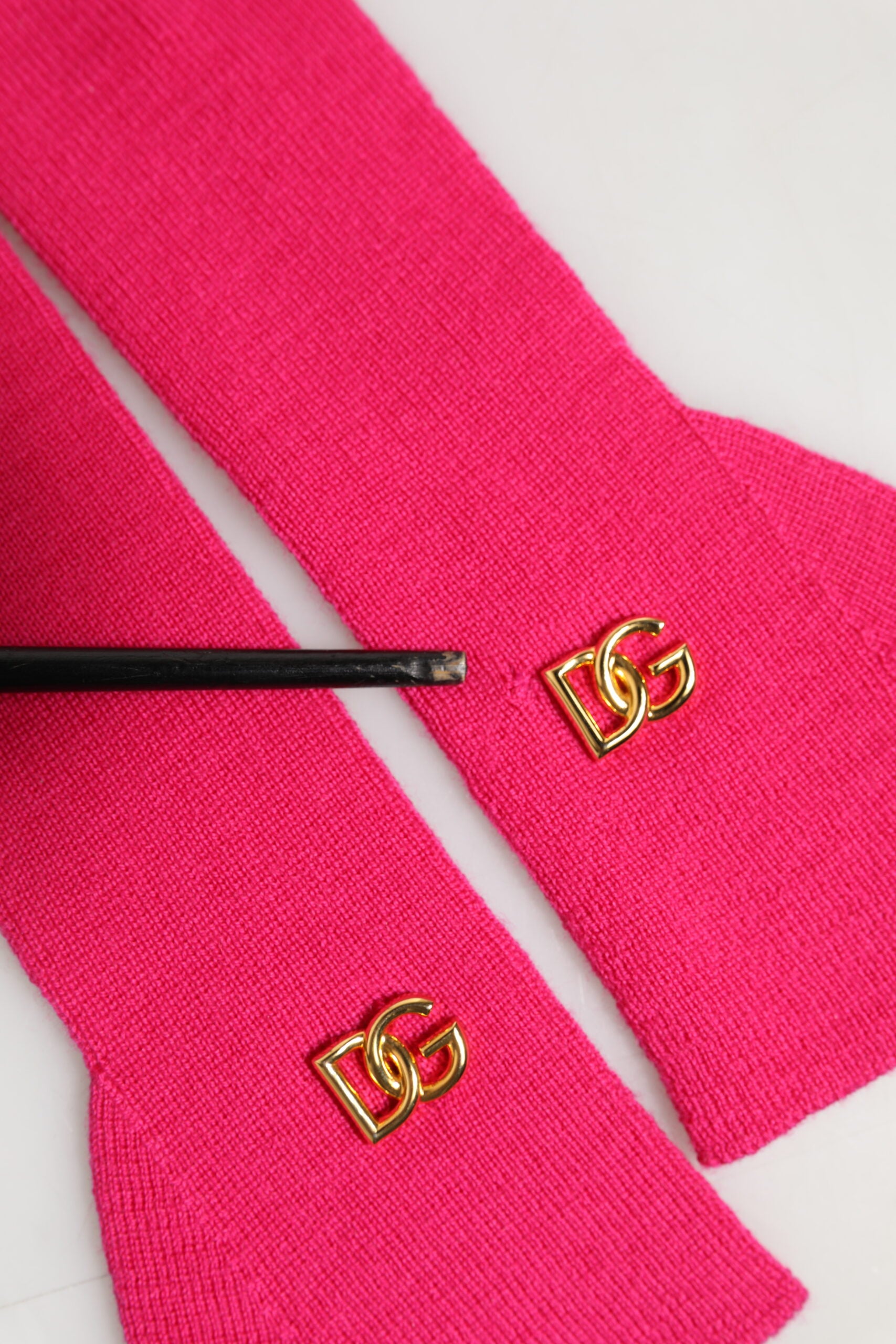 Dolce & Gabbana Rosa Fingerlose Ellenbogenlange Handschuhe aus Wolle