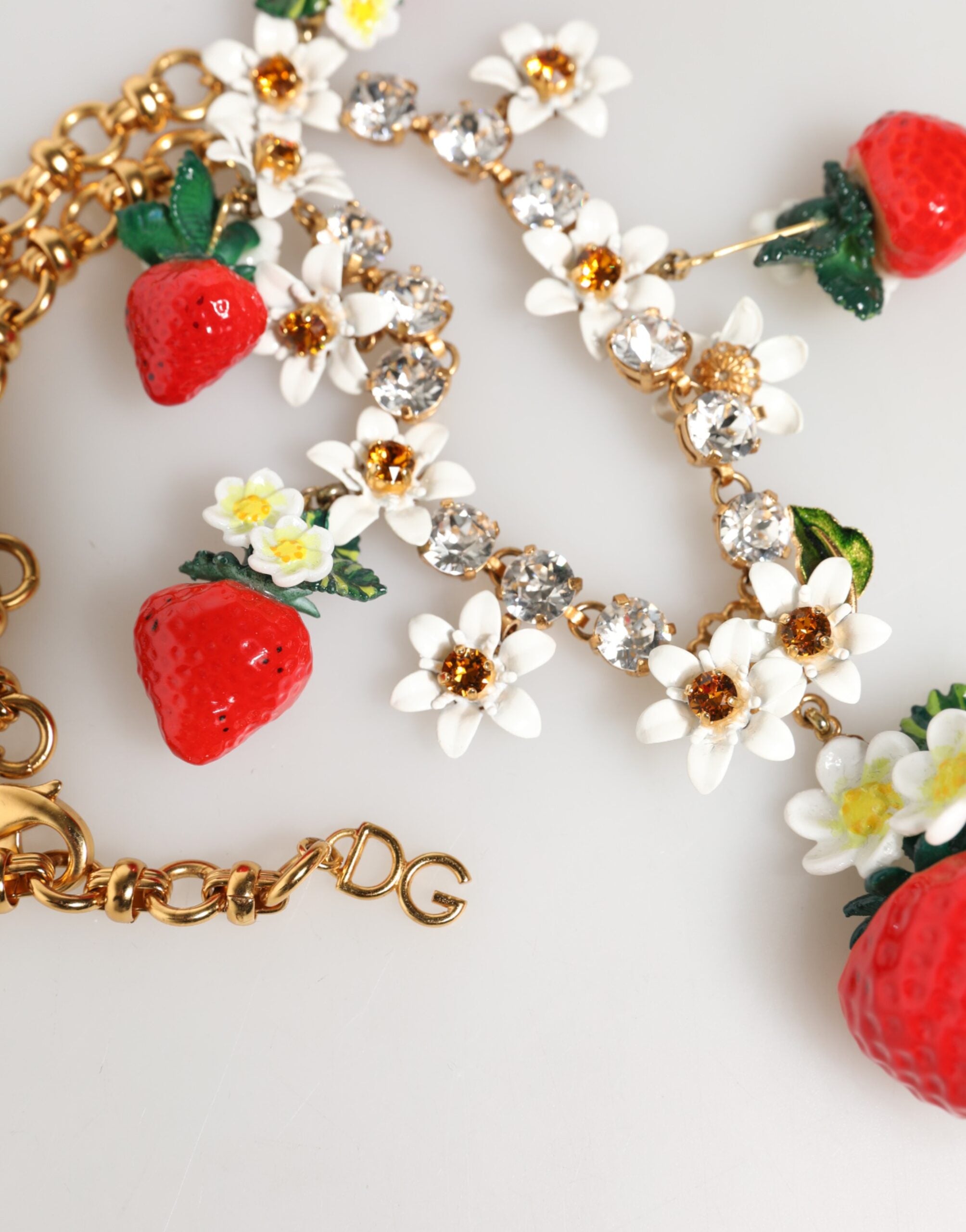 Dolce & Gabbana Goldene Messing-Halskette mit Obst- und Blumenanhängern und Kristalllogo