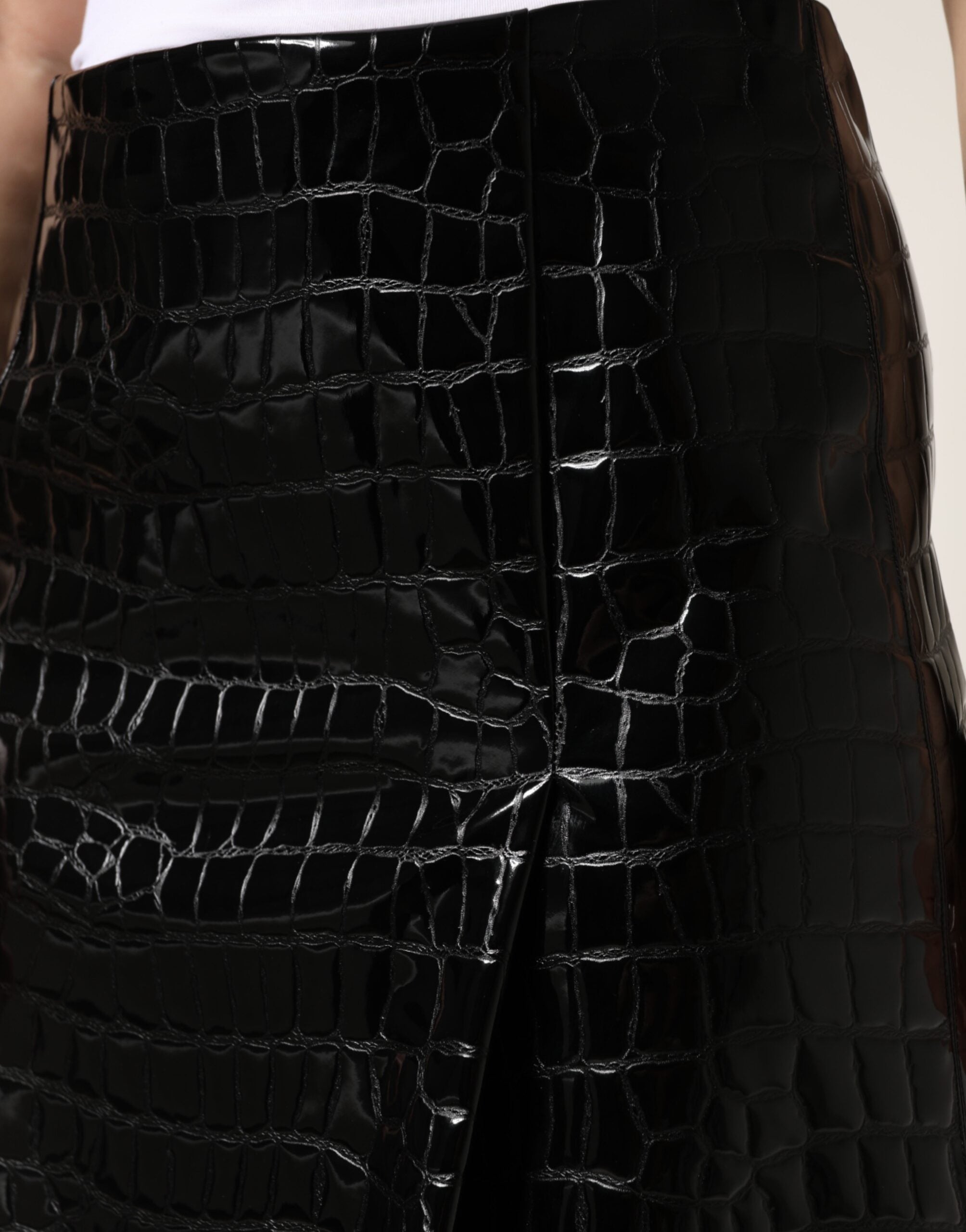 Dolce & Gabbana Schwarzer Midirock aus Kroko-Kunstleder mit Miditaillie